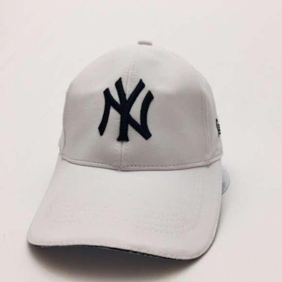 New York Yankee men's baseball Hat - Picture 2 of 6